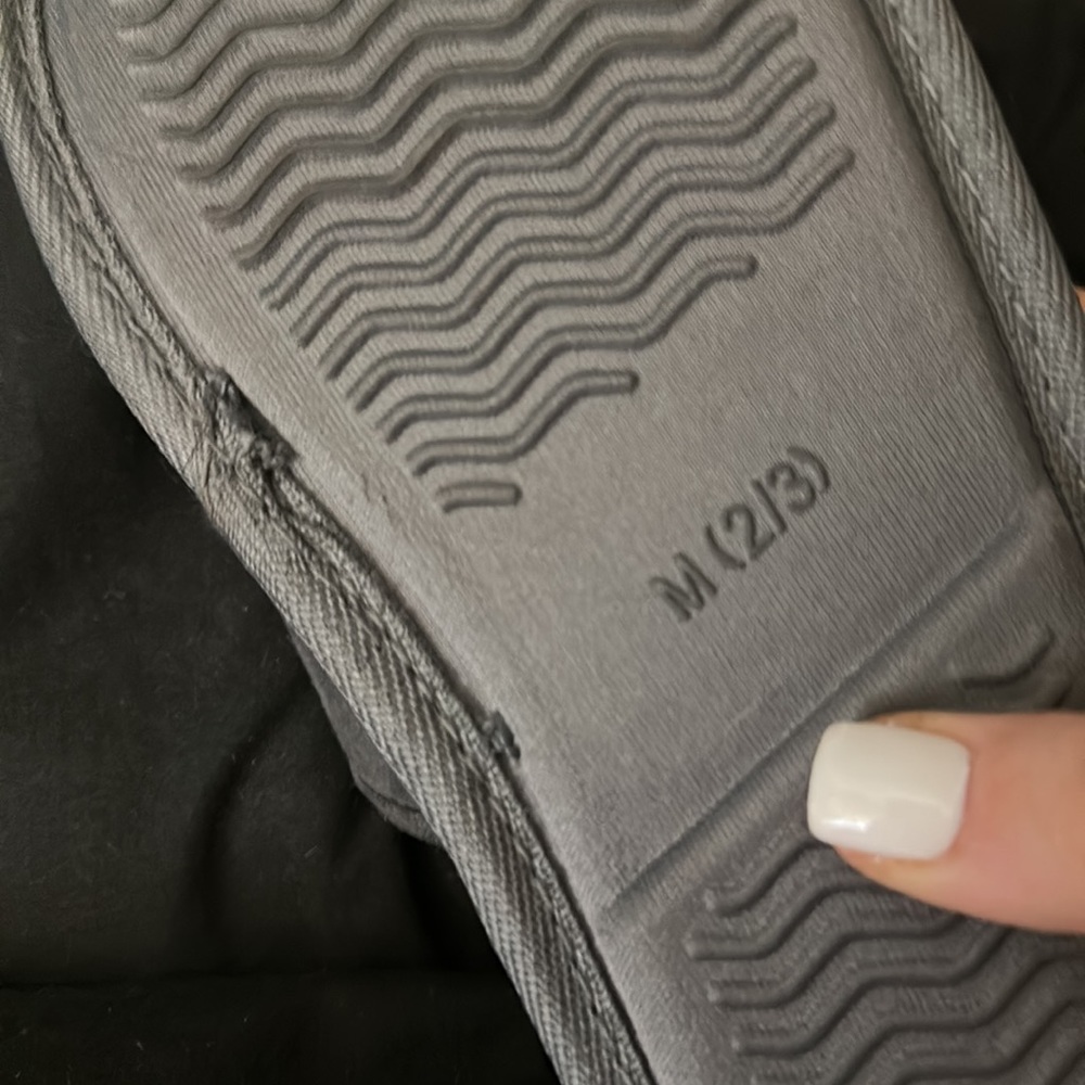 Gray Slippers - Picture 5 of 6